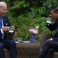 Biden se sastao sa Sunakom i kraljem