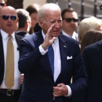 Biden se sastao sa Sunakom i kraljem