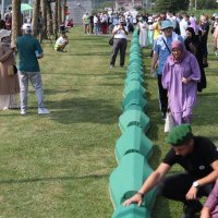 Obitelji obilaze posmrtne ostatke žrtava genocida prije sahrane u Srebrenici