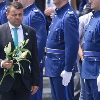 Brojni uzvanici poklonili se žrtvama genocida u Srebrenici