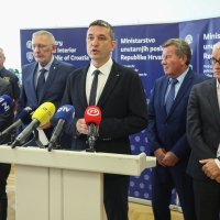 Konferencija za medije o sigurnim 'car meetovima'