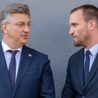 Zadar: Premijer Plenković sudjelovao na svečanosti primopredaje ključeva POS-ovih stanova