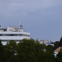 Sisak: Tamni oblaci iznad grada najvljuju kišu