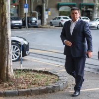 Dolazak članova šireg predsjedništva HDZ-a na sjednicu u sjedište stranke