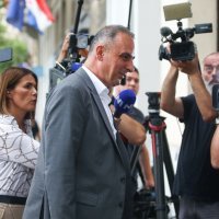 Dolazak članova šireg predsjedništva HDZ-a na sjednicu u sjedište stranke