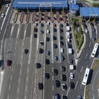 Pogled iz zraka na gužve na naplatnoj postaji Lučko