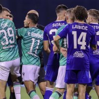 Dominik Livaković i Emir Sahiti, incident na utakmici SuperSport Superkupa Dinamo - Hajduk, 15.7.2023.