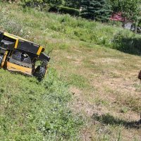 Zagrebački Zrinjevac počeo je koristiti kosilice za travu na daljinsko upravljanje