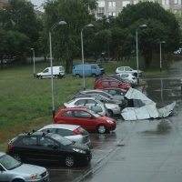 Nezapamćeno nevrijeme u Zagrebu: Vjetar nosio krovove