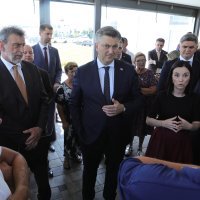 Nezadovoljni stočari u Otoku verbalno napali Plenkovića