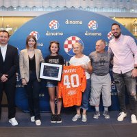 Bolesna djevojčica Antonija Bošnjak posjetila GNK Dinamo