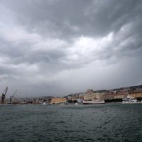 Olujni oblaci nad Rijekom