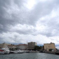 Olujni oblaci nad Rijekom