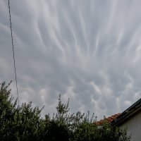 Mammatus oblaci nad Zadrom