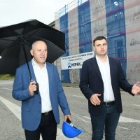 Sisak: Branko Bačić obišao gradilište konstrukcijske obnove višestambenih zgrada