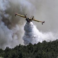 Protupožarni kanaderi u Grčkoj