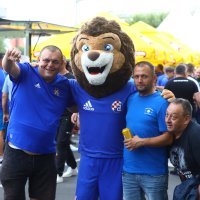 Okupljanje navijača Dinama uoči utakmice s Astanom