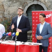 Konferencija za medije Peđe Grbina