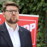 Konferencija za medije Peđe Grbina