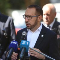 Izjave za medije nakon obilaska radova na obnovi Bolnice za plućne bolesti