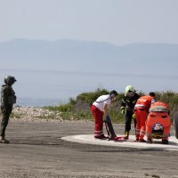 Rijeka: Prijevoz unesrećene osobe vojnim helikopterom, svibanj 2022.