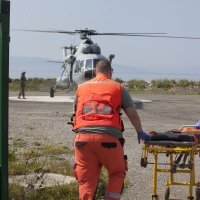 Rijeka: Prijevoz unesrećene osobe vojnim helikopterom, svibanj 2022.