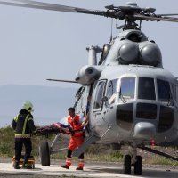 Rijeka: Prijevoz unesrećene osobe vojnim helikopterom, svibanj 2022.