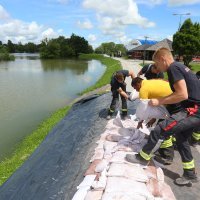Pripreme za obranu Karlovca od poplave u svibnju