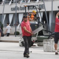 Zbog najavljenog nevremena postavlja se šator u Kninu za proslavu Oluje