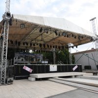 Zbog najavljenog nevremena postavlja se šator u Kninu za proslavu Oluje