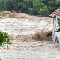 Poplave su odsjekle od svijeta neka mjesta u Sloveniji