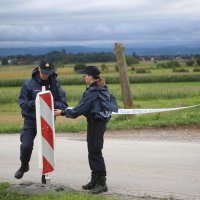 Zagreb: Policija zatvara cestu kod oteretnog kanala Odra-Sava