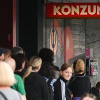 Guzva ispred Konzuma na autobusnom kolodvoru u Zagrebu