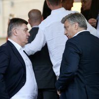 Zoran Milanović i Andrej Plenković u razgovoru nakon završetka Alke