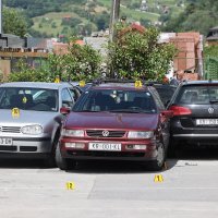 Vozač automobila se zabio u ljude i parkirane automobite u Krapini