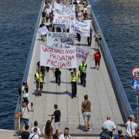 Zadarski vatrogasci prosvjedovali zbog niskih plaća