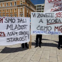 Zadarski vatrogasci prosvjedovali zbog niskih plaća