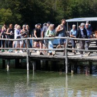Brojni turisti uživali obilazeći Plitvička Jezera, ljeto 2022.