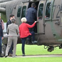 Ursula von der Leyen s Golobom obilazi poplavljena područja