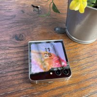 Samsung Galaxy Z Flip5 slike uređaja