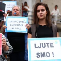 Jablanica: Prosvjed u znak podrške pretučenoj radnici Enisi Klepo