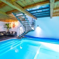 Moment s pool house Trakoscan