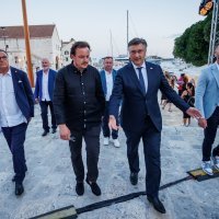 Plenković na Hvaru, sastao se i s Rimcem