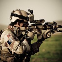 Norveški vojnici naoružani su jurišnim puškama HK416