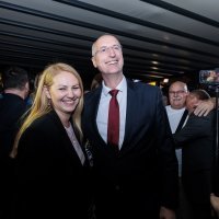 Ivica Puljak sa suradnicima slavi izbornu pobjedu 2022.