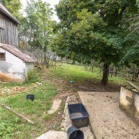 U bunaru kod Perušića pronađeno tijelo novorođene bebe