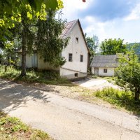 U bunaru kod Perušića pronađeno tijelo novorođene bebe