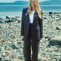 Pamela Anderson u modnoj kampanji brenda Aritzia