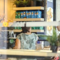 Redovi pred pekarom na zagrebačkom kolodvoru