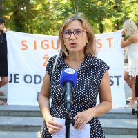 Karlovac: Ženske organizacije i inicijative organizirale su javnu akciju "Sigurnost žena je odgovornost države"